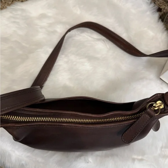 Coach Legacy Small Hobo Bag with Zipper - Picture 3 of 16